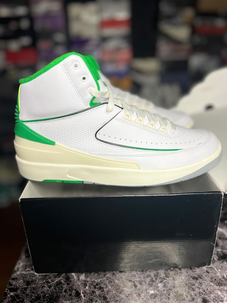 Air Jordan 2 Retro "Lucky Green" (Style Code: DR8884-103) *PRE-LOVED*