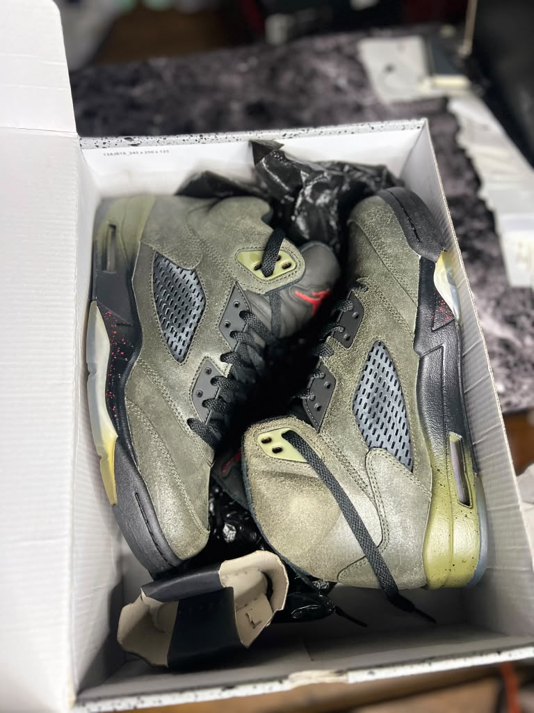 Air Jordan 5 Retro "Fear Pack" (Style Code: 626971-350) *PRE-LOVED*