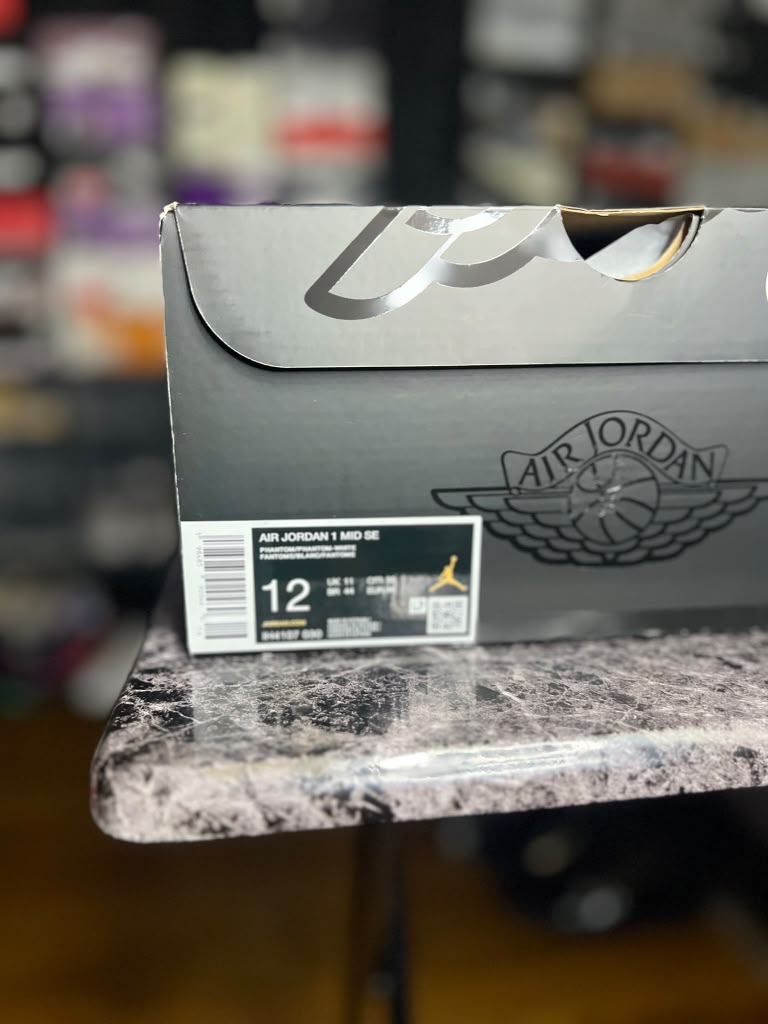 Air Jordan 1 Mid SE "Phantom Iridescent" (Style Code: IH4107-030) *NEW*