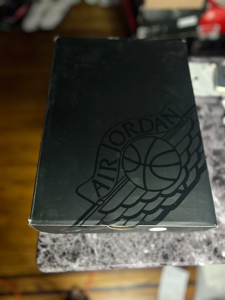 Air Jordan 1 Mid SE "Phantom Iridescent" (Style Code: IH4107-030) *NEW*